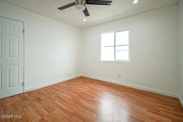 1520 W 107th Street, Los Angeles, CA 90047