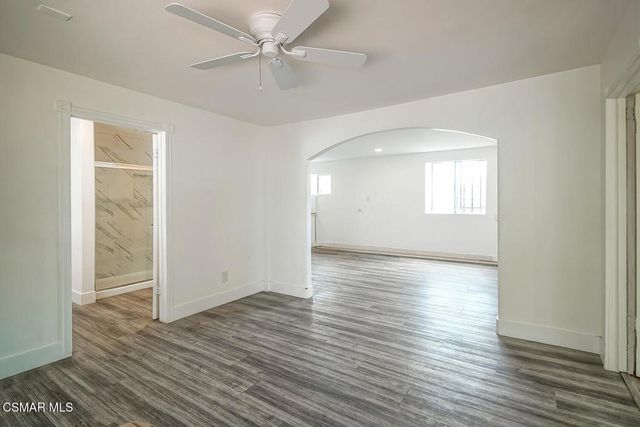 1520 W 107th Street, Los Angeles, CA 90047