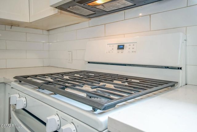 1520 W 107th Street, Los Angeles, CA 90047