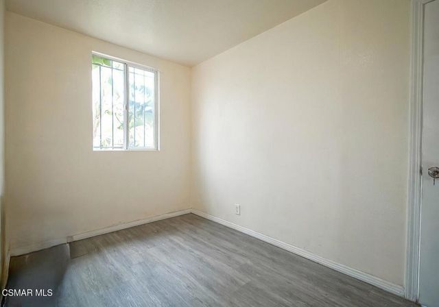 1520 W 107th Street, Los Angeles, CA 90047