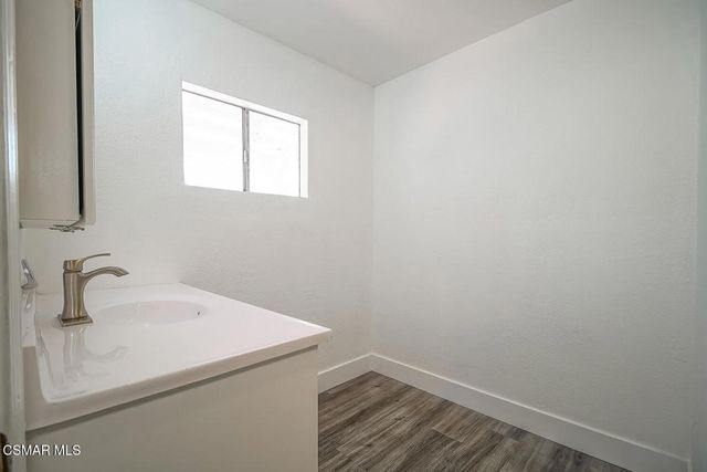 1520 W 107th Street, Los Angeles, CA 90047