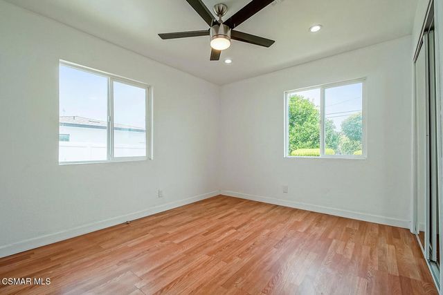 1520 W 107th Street, Los Angeles, CA 90047