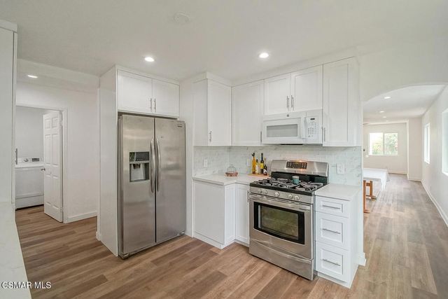 1520 W 107th Street, Los Angeles, CA 90047