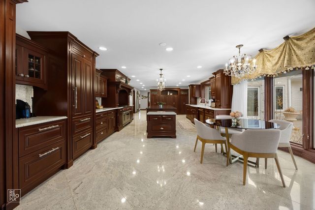 14800 108th Avenue, Orland Park, IL 60467