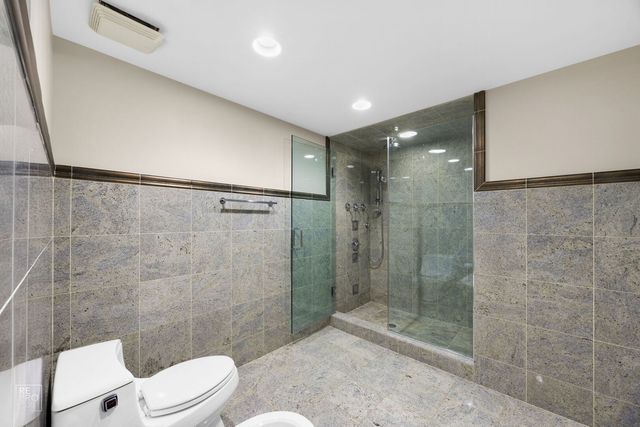 14800 108th Avenue, Orland Park, IL 60467