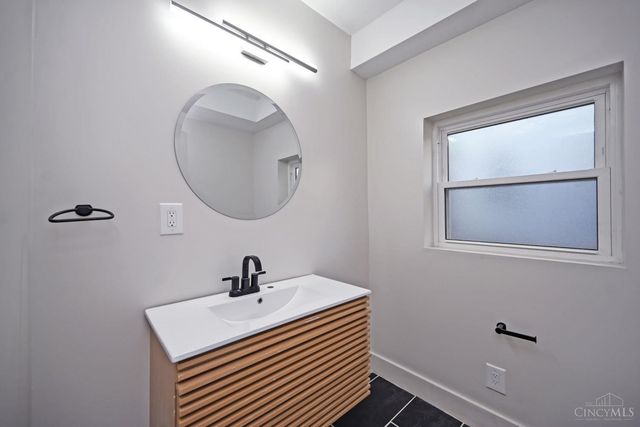 2312 Highland Avenue, Cincinnati, OH 45219