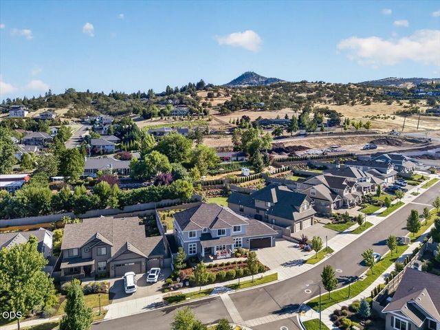 4048 Fieldbrook Avenue, Medford, OR 97504