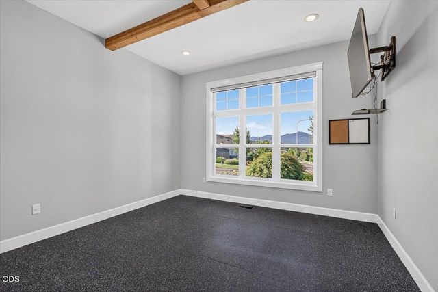 4048 Fieldbrook Avenue, Medford, OR 97504