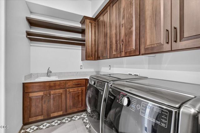 4048 Fieldbrook Avenue, Medford, OR 97504