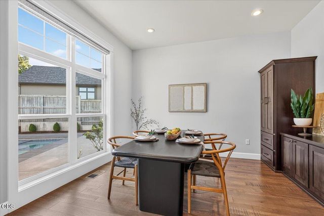 4048 Fieldbrook Avenue, Medford, OR 97504