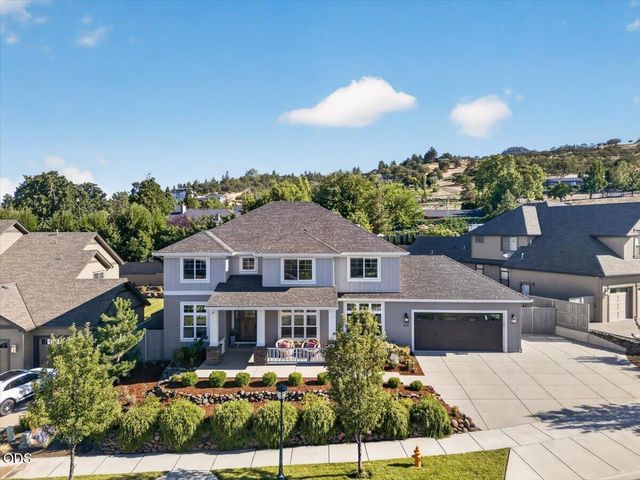 4048 Fieldbrook Avenue, Medford, OR 97504