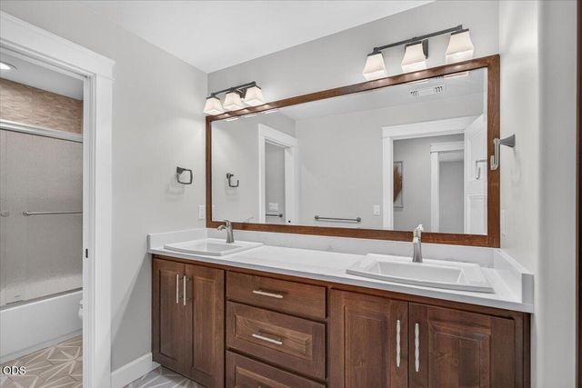 4048 Fieldbrook Avenue, Medford, OR 97504
