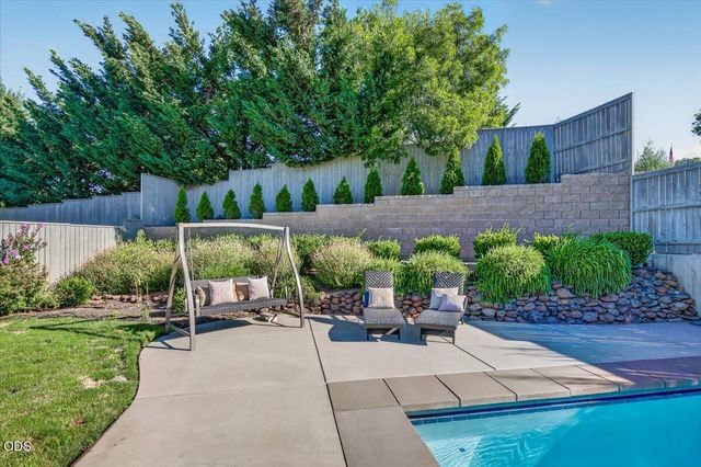 4048 Fieldbrook Avenue, Medford, OR 97504