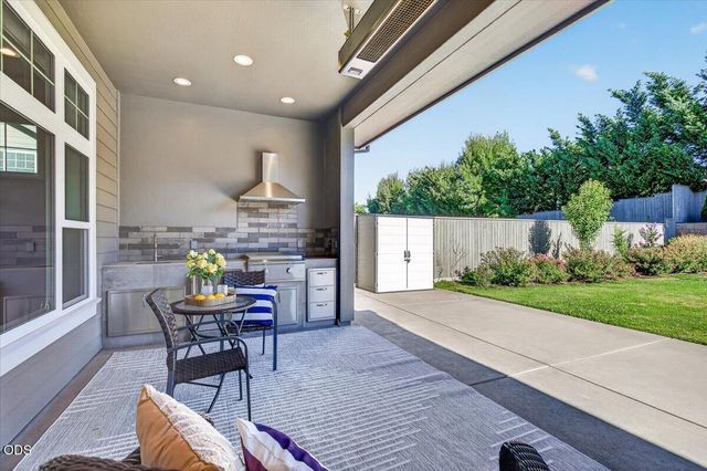 4048 Fieldbrook Avenue, Medford, OR 97504