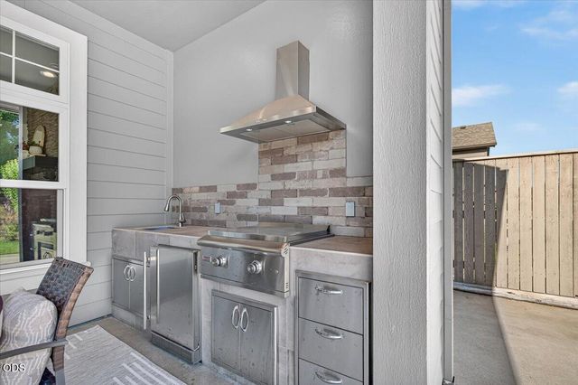 4048 Fieldbrook Avenue, Medford, OR 97504