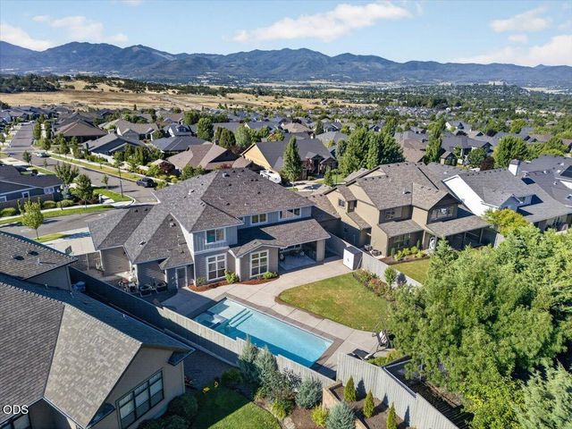 4048 Fieldbrook Avenue, Medford, OR 97504