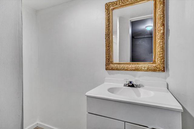 7311 Maple CT, Roanoke, VA 24018