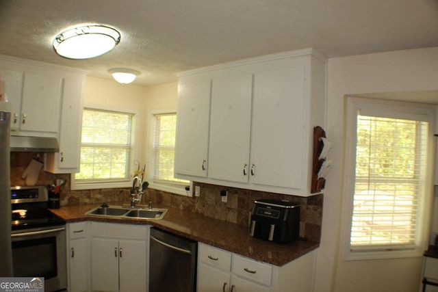 158 Elk Grove Drive, Auburn, GA 30011