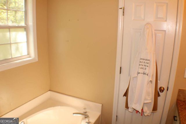 158 Elk Grove Drive, Auburn, GA 30011