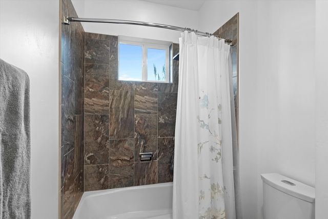 4908 Camino Valle Trail NW, Albuquerque, NM 87120