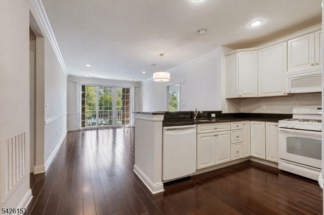 467 Victoria Drive, Bridgewater Twp., NJ 08807