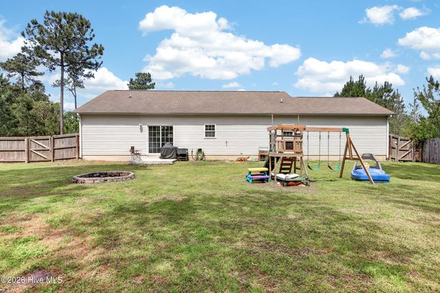 112 Lilac Lane, Richlands, NC 28574