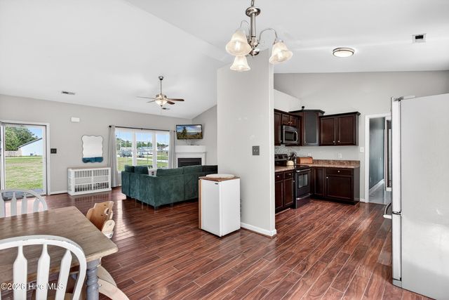 112 Lilac Lane, Richlands, NC 28574