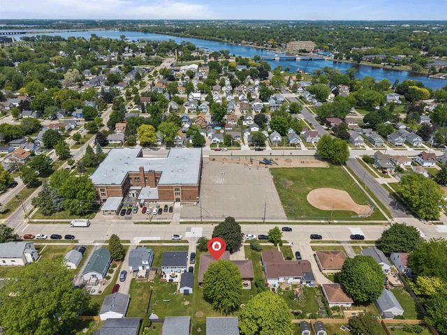 1125 COOLIDGE AVENUE, Oshkosh, WI 54902