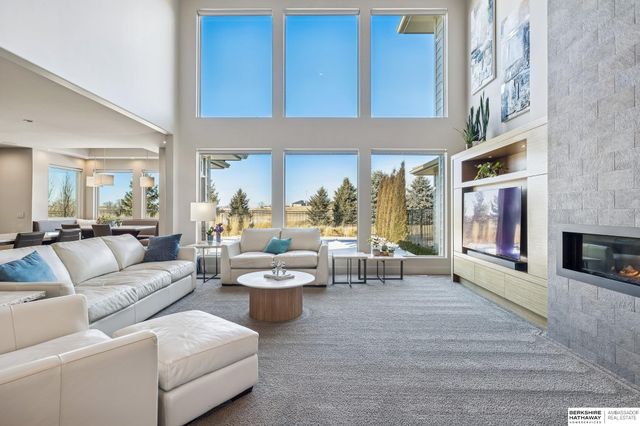 19510 Camden Avenue, Elkhorn, NE 68022