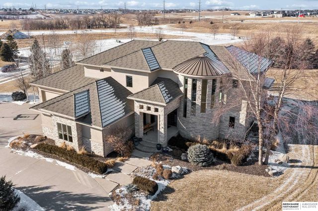 19510 Camden Avenue, Elkhorn, NE 68022