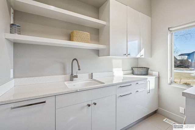 19510 Camden Avenue, Elkhorn, NE 68022