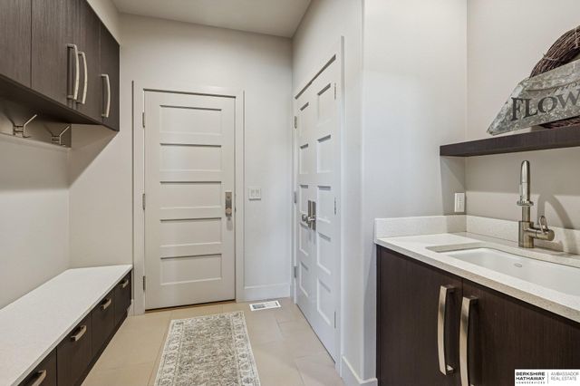 19510 Camden Avenue, Elkhorn, NE 68022