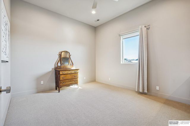 19510 Camden Avenue, Elkhorn, NE 68022