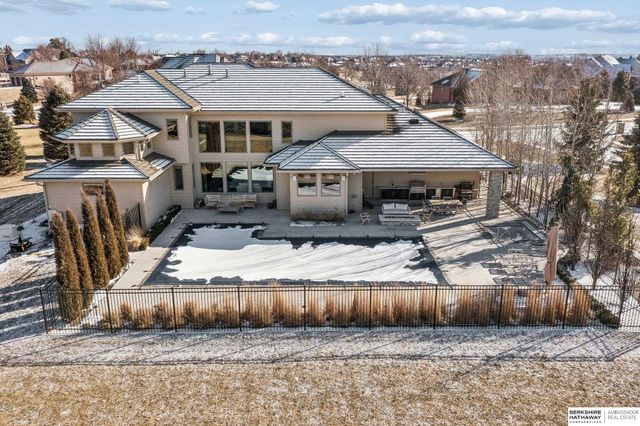 19510 Camden Avenue, Elkhorn, NE 68022