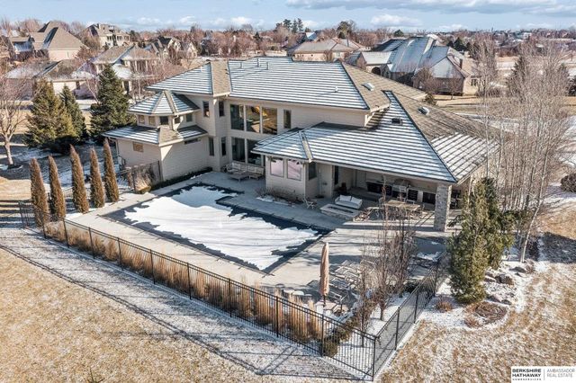 19510 Camden Avenue, Elkhorn, NE 68022