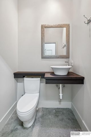 19510 Camden Avenue, Elkhorn, NE 68022