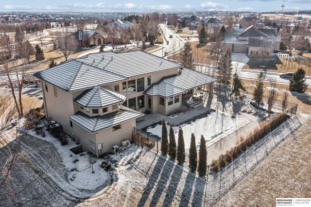 19510 Camden Avenue, Elkhorn, NE 68022