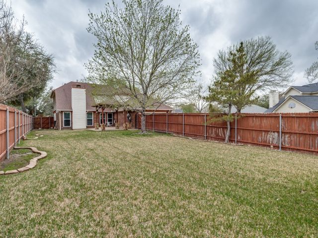 1317 Chestnut Drive, Rowlett, TX 75089