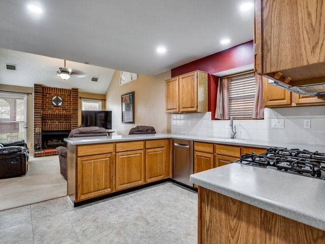 1317 Chestnut Drive, Rowlett, TX 75089