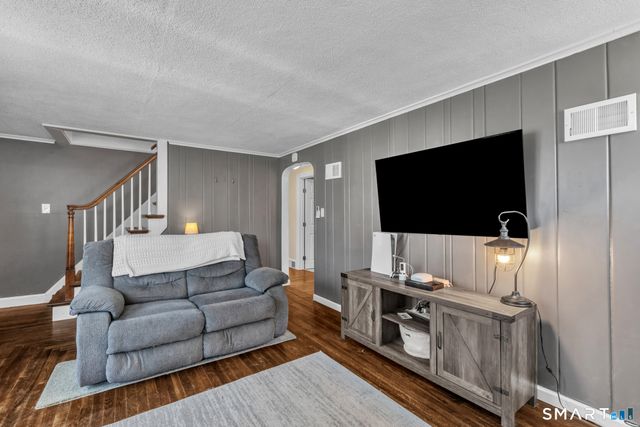 17 Buckingham Road, Mansfield, CT 06250