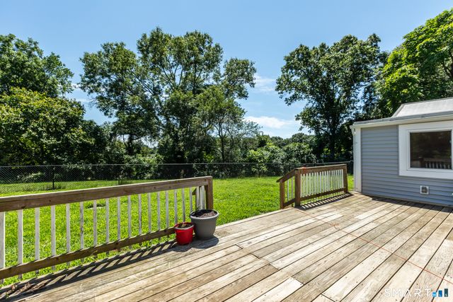 17 Buckingham Road, Mansfield, CT 06250