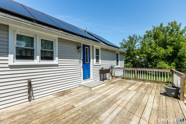 17 Buckingham Road, Mansfield, CT 06250