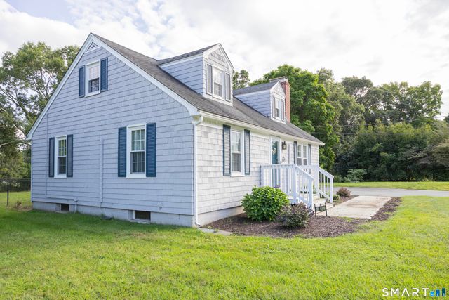 17 Buckingham Road, Mansfield, CT 06250