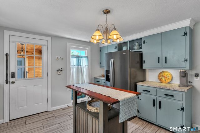17 Buckingham Road, Mansfield, CT 06250