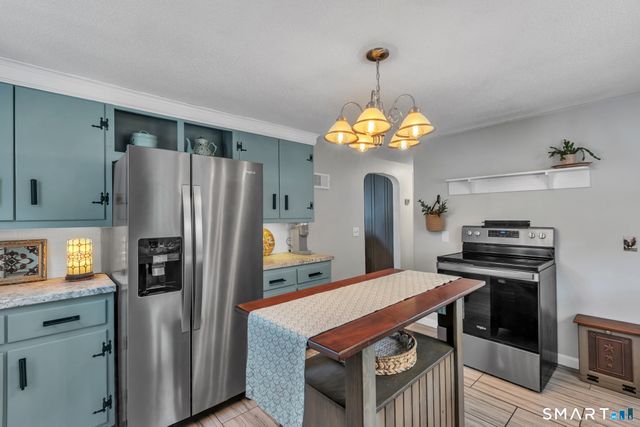 17 Buckingham Road, Mansfield, CT 06250