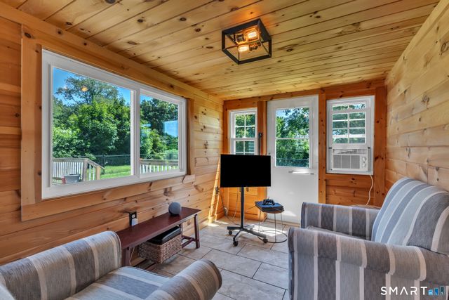 17 Buckingham Road, Mansfield, CT 06250