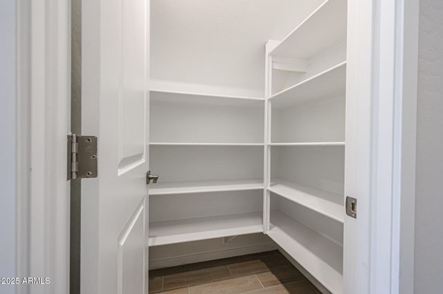 17361 W JESSIE Lane, Surprise, AZ 85387