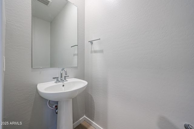 17361 W JESSIE Lane, Surprise, AZ 85387