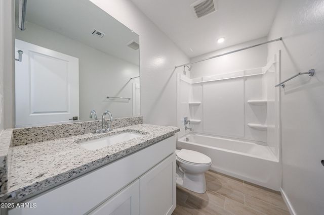 17361 W JESSIE Lane, Surprise, AZ 85387