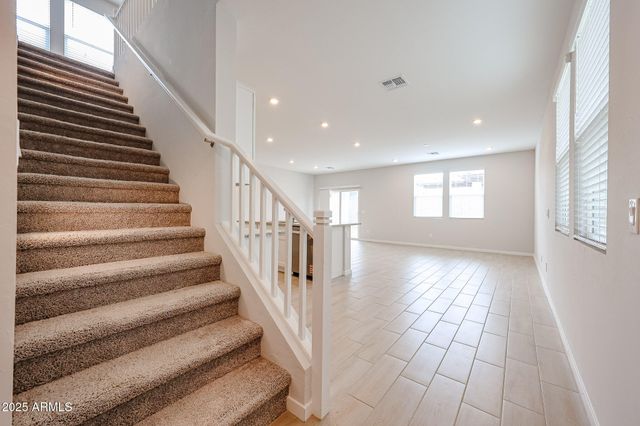 17361 W JESSIE Lane, Surprise, AZ 85387